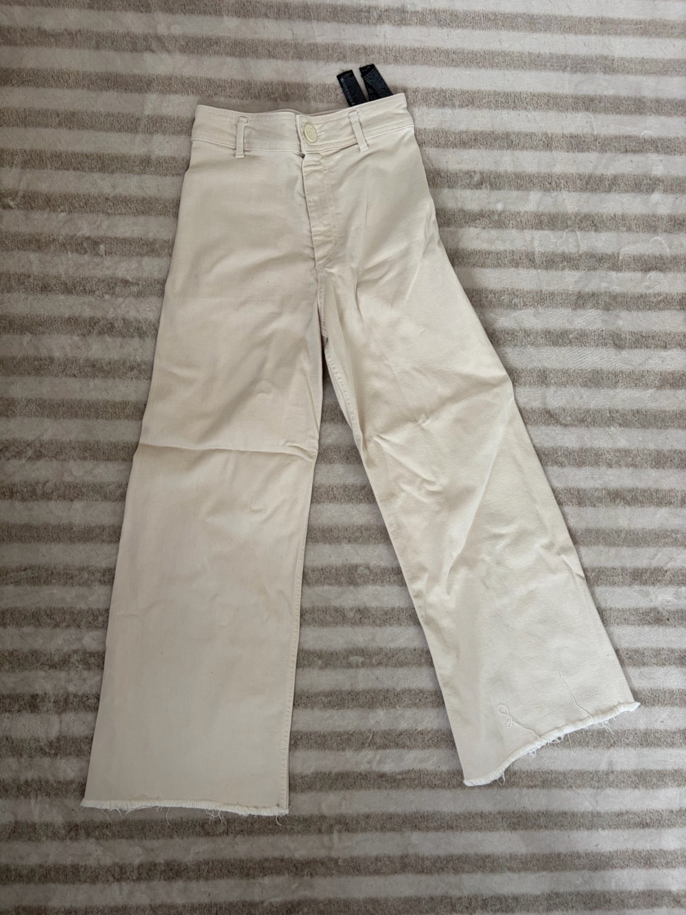 Zara Wide Leg Cream Chinos pants